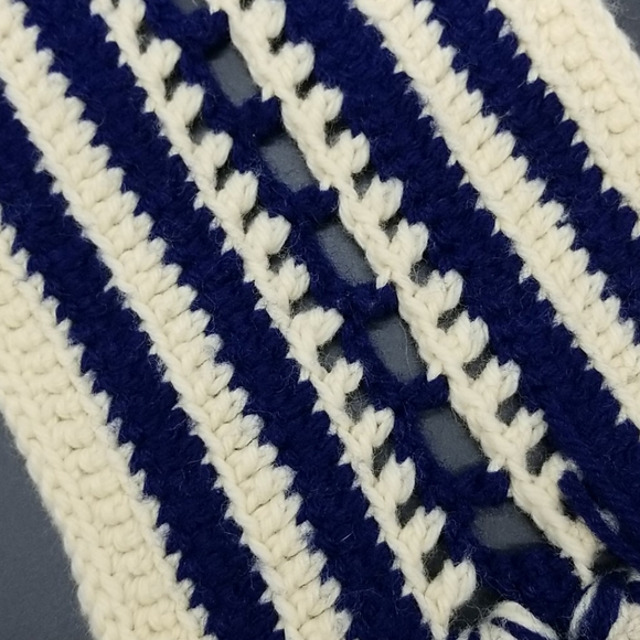 2 Vintage Handmade Crocheted Scarves with Tassels - Picture 7 of 14